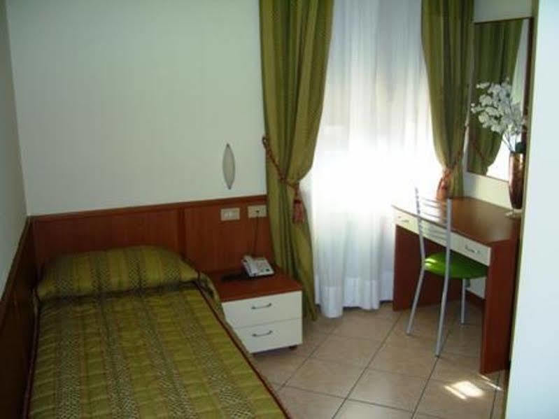Hotel San Siro Fiera Milano Exteriör bild